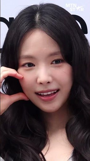 Son Na-eun, dazzling goddess visuals 💕 ｜ Son Na-eun [MTN Fancam]