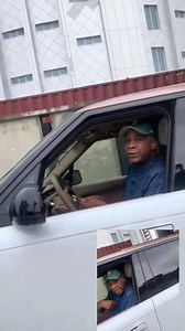 Wahala! Security don lock who get estate for outside. "My name is Prince Oniru , I own this fkkng estate " Note: This page doesn't support or encourage violence. | Innocent Tino