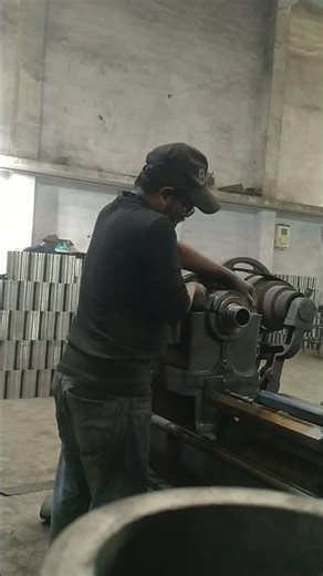 How to remove spindle in lathe machine simple method #shorts #trendingshorts #simple