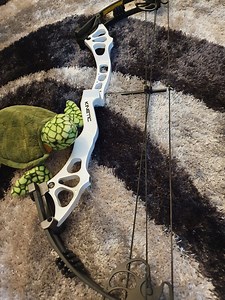 Kinetic Static Bow Review | A truly rare beast… an affordable target compound