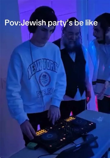Jewish parties be like..🇮🇱 ##jewish##judaism##israel##hebrew##torah##kosher##shabbat##holyland##mazeltov##jewishfood##jewishwedding##idf##jew##freepalestine##palestine##army##music##love##peace##explore##falestine##holiday##news##dance##meme##hanukkah##party