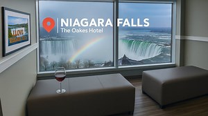 Niagara Falls hotel | The Oakes Hotel overlooking the falls | Jacuzzi suite