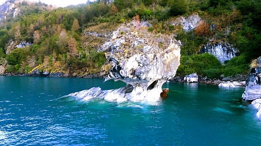 Want proof that Nature truly is the greatest artist? Check out the marble caves of Chile Chico. | Great Big Story