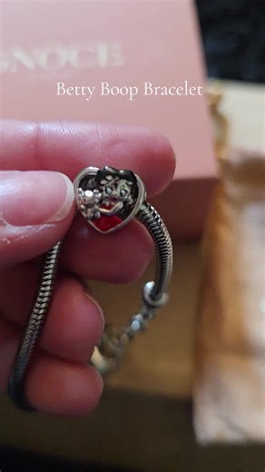 Betty Boop Bracelet: Unique Jewelry for Fans