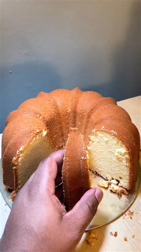 2.4K views · 21 reactions | Grab the recipe to this poundcake & 50...