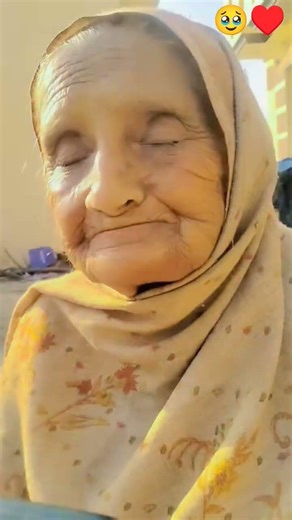Dadiya Khuda hunde 🥹♥️#shorts #trending #family #dadi #shortvideo #grandparents #maa #mother