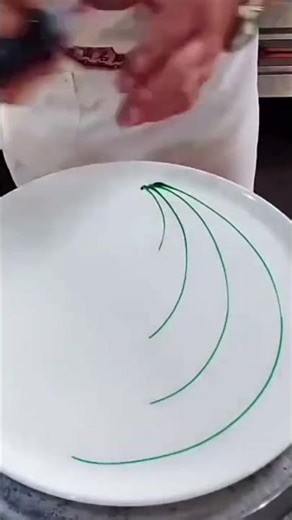 The process of making beautiful motifs on a plate neatly