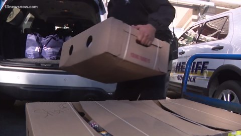 Norfolk Sheriff's Office delivers turkeys to community
