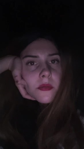 Intense Photoshoot Insights: Analyzing Looks and Perception