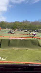 Some footage from Q3 at NDOR on Sunday racing my Elcon TruxX. There are 3, 10 minute qualifying rounds at each BRCA Large Scale Off Road National Championship. Your time starts when you first cross the loop, so you are each racing on your own time. It’s your best 2 out of 3 rounds to count! 👍🏻🏁 | Tayler Letchford RC and Racing