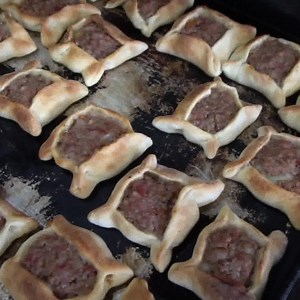 103K views · 3.1K reactions | WOW!! Watch these chefs prepare traditional LEBANESE BREAD!! Lebanon is a bread lovers HEAVEN! Follow us : https://www.instagram.com/chopsticktravel | Chopstick Travel | Facebook