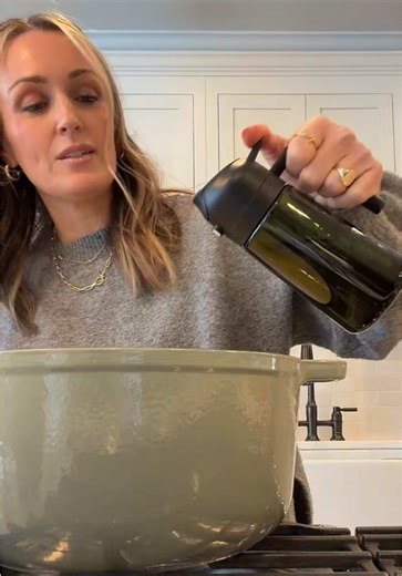 Switch to Glass for Healthier Cooking Oils