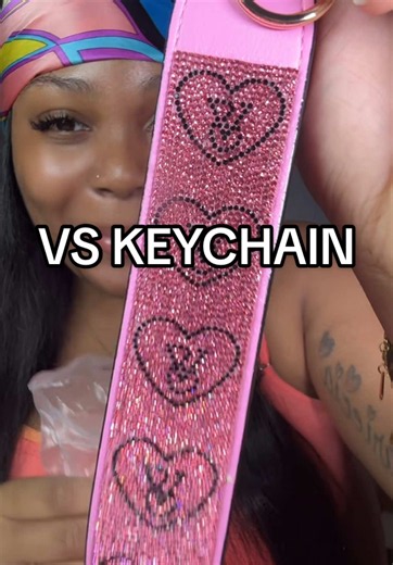 Victoria's Secret keychain review: which VS keychain to buy