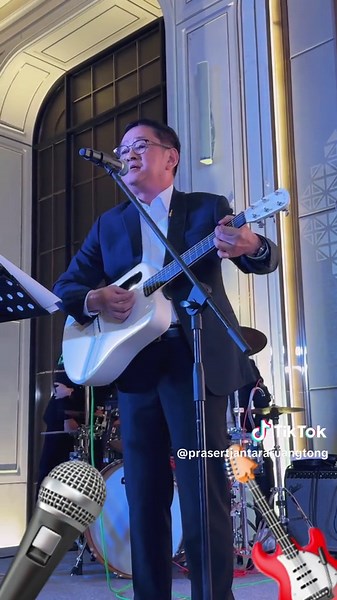 นานๆ จะมีเวลาว่างได้เล่นกีต้าร์ จัดสักเพลง 🎸🎼 #ประเสริฐจันทรรวงทอง #yesterday #thebeatles #cover #70smusic #70s #guitar #ขึ้นฟีดเถอะ #fyp