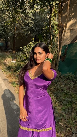 BINDHIYA on Instagram: "Simple bridesmaid makeup tutorial using all @blueheavencosmetics 🤍 . . . . . . [makeup, wedding guest , bridesmaid, makeup tutorial, blue heaven cosmetics ] . . . . #makeup #explore #explorepage #fyp #reels #makeuptutorial #viral"