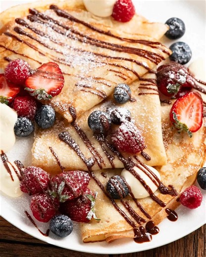 🇫🇷 NEW RECIPE🇫🇷Turns out my Crêpes were ‘fine’ - until JB showed me what crêpes truly should taste like! 😋🫶 https://www.recipetineats.com/crepes/ | RecipeTin