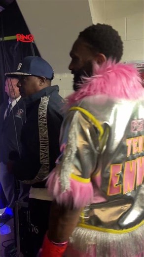 Jadakiss joins Jaron 'Boots' Ennis for his ring walk vs Xander Zayas 😤#ZayasBoots live now on DAZN 📺