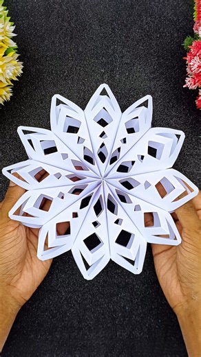 How to make easy paper snowflake using paper 🌳❄ Christmas decoration ideas 👼❇ Christmas tree ornaments #fblifestyle #Christmasdecor #homemade | DIY And Paper Crafts