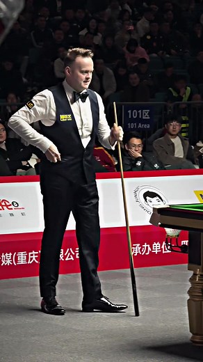 Snooker star positioning posture