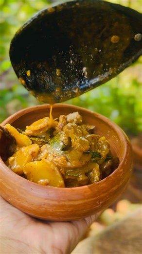 Village Style Potato & soya Curry | Traditional cooking 🧆 #VegetarianCurry #villagecooking