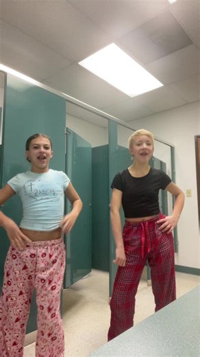 @SAMMIE @HAILEYYYYYYYY