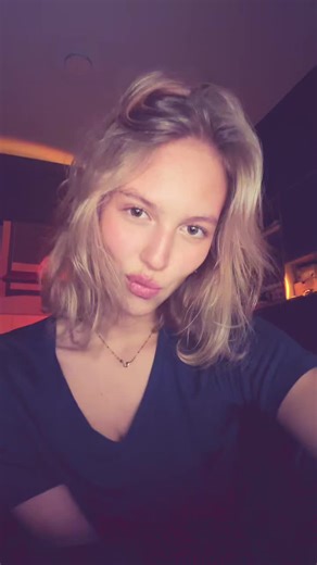 Angels with Pink Hair: A Unique Visual Perspective