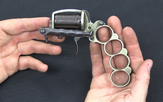 【流氓装备】“阿帕奇”指虎匕首左轮手枪！！BUFF加满！！