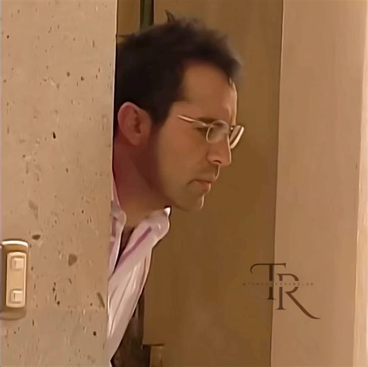 Rebelde - Capítulo 310: Luxúria e Confusão