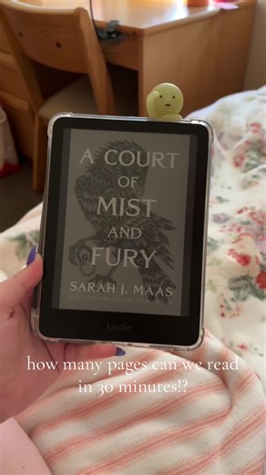 two girls and their reading addiction #acotar #booktok #reading | reading