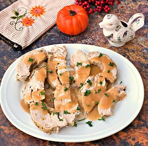 9.3K views · 26 reactions | INSTANT POT TURKEY BREAST Get the recipe here: https://www.staysnatched.com/instant-pot-turkey-breast/ Juicy turkey breast with gravy is served in 30 minutes using the Instant Pot! | Stay Snatched - Easy and Indulging Recipes | Facebook