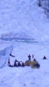 421 reactions · 23 comments | Vintage inspiration: Franck Screm Room and Board - Odd Man Out (re-edit) 1996  @djbbq Franck Screm was one of the most influential French snowboarders from the late 90’s. He was known for his small stance, huge air and unique style, turning heads all over the world. RIP #franckscrem ❤️ #bangingbeesvintageinspiration | BangingBees | Facebook