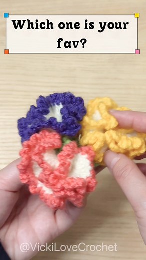 No-sew crochet carnations — fast, pretty, and fun to makeMade a few in different colors at the endLike, follow & DM me for the free pattern#crochet #crochetflowers🌸 #nosewcrochet #quickcrochet #handmadewithlove #freepattern #crochetsoftiktok #diyflowers #fiberart #vickilovecrochet #fyp | Vicki Love Crochet
