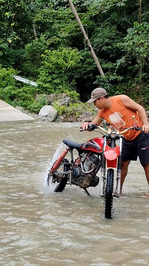 Ning anion diay pag carwash mga idol #highlightseveryonefollowers2025highlightseveryonefollowers2025 #reelsvideoシ #viralreelschallenge2024viralreelschallenge #highlights | Rojo Vlog