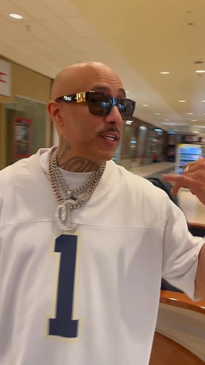 Mr Capone E pair of ticket for giveway tag everyone first person to grab it tommrrow let me know but tag 5 people in IF I might give another pair away | Mr.Capone-e