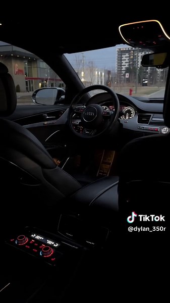 Discover the New Audi S8 D4.5: Performance and Design