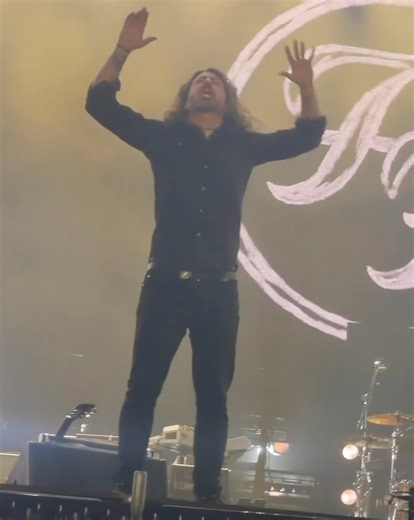 428K views · 6.2K reactions | I’m dying here. You saw the photo. Now here’s the video. Foo Fighters • Dave Grohl 06/25/24 Good Night Cardiff Principality Stadium Cardiff UK  Sandra Calandrino | Foozie's Foo Fighters News | Facebook