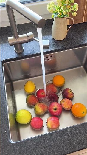 So funktioniert's: Befreie dein Obst 🍎 ganz einfach von ☠️ Schadstoffen.