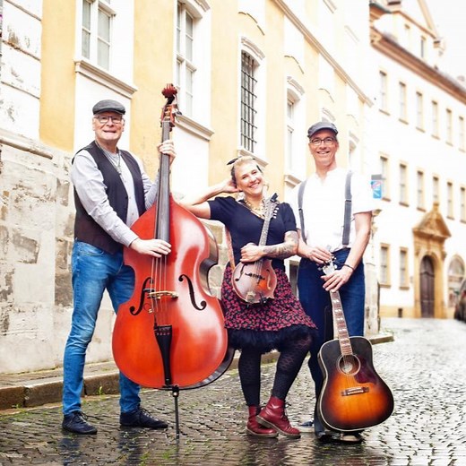 Main River Pickers on Reels