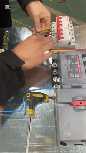 smart auto changeover switch#funny ‪@refugiomental6032‬ #electrician #automobile #viralvideos