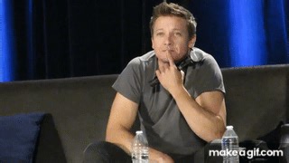 Jeremy Renner - What Did Black Widow Whisper? (Chicago Wizard World 2015) on Make a GIF
