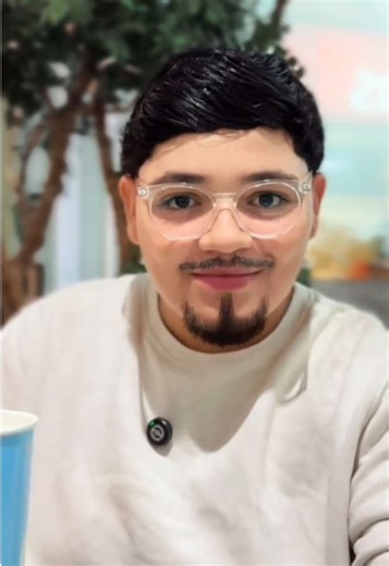 Ele faz a bebida dele ksksksk