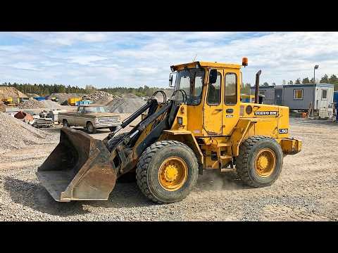 10 Wheel Loaders from the 1980s That Still Work Today
