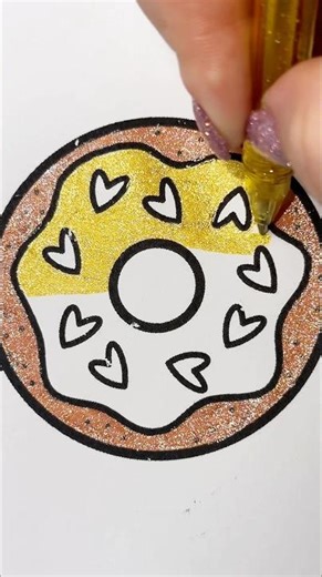 Coloring donut with glitter pens ✨