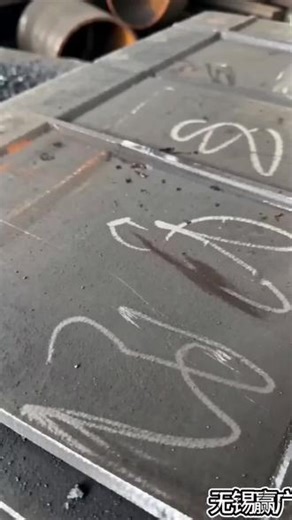 热处理工装，阀板/撒料板/翻板，热处理炉配件定制，ZG40Cr25Ni20Si2、ZG40Ni35Cr26Si2、ZG35Cr24Ni7SiN、ZG40Cr22Ni10Si2 等优质耐热合金材质专为高温恶劣工况设计：🔹 高铬镍合金材质，耐高温可达 1200℃ 🔹 精密铸造工艺，尺寸精准，安装贴合不松动🔹 支持非标定制，适配各类篦冷机、撒料装置#阀板 #热处理工装 #撒料板 #翻板 #