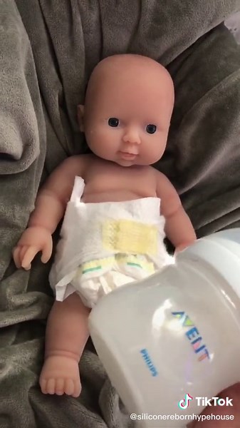 Noah’s bath routine!🥺🤍~@reborns239 #NFLPlayoffs #LiftandSnatchBrow #siliconebaby #reborncommunity #rebornmom #viral #fyp