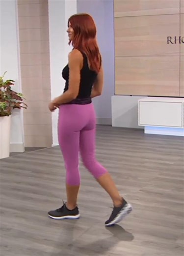 HSN model Sonja models leggings