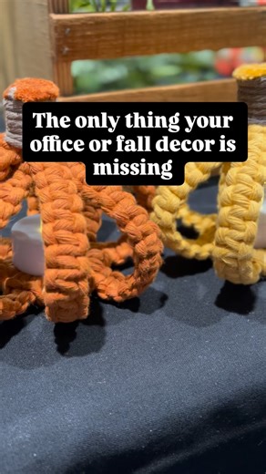 Our macrame classes are fun especially when they are at a Christmas Expo Market  Comment “pumpkin” to get registered for this class! #holidayevents #christmasgiftideas #norwalkohiomacrameartist #sanduskyohio #macrameclassesnearme | Mama's Macramé | Facebook