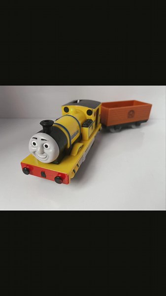 Thomas The Tank Engine & Friends Yellow Rheneas New Coat Of Paint Trackmaster Motorised Train now in stock on The Magical Toy Cupboard eBay store. Use the link in my bio to go directly to the eBay store #vintage #toytrains #ebayreseller #thomasandfriends #ebay #vintagetoys #themagicaltoycupboard #train #ebayshop #thomasthetankengine #toytrain #tomy #takenplaythomas #takenplay #trackmasterrevolution #tomytrackmaster