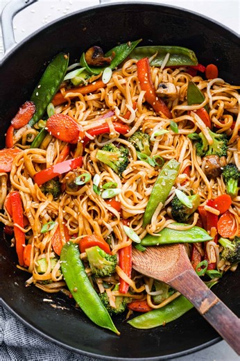 19K views · 116 reactions | Recipe here: https://therecipecritic.com/20-minute-vegetable-lo-mein/ 20-minute Vegetable Lo Mein is a super easy weeknight dish loaded with fresh, stir-fried veggies! | Tried and True Recipes | Facebook