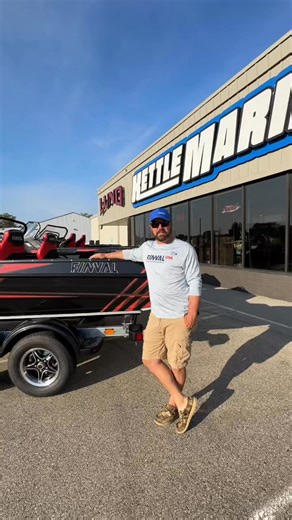 Join us at Kettle Marine as professional walleye angler JJ DeBernardi reviews the Finval 595 and Finval 685.JJ DeBernardi is one of the top river tournament anglers in the United States. He won the National Walleye Tour (NWT) Stop #2 on the Mississippi River in May 2025 and the Illinois River NWT event in 2023. Known for his river strategy and consistency, JJ is a Mercury Pro and a Walleye Nations Creations Pro-Angler, and he has qualified for the 2025 NWT Championship this September.In this vid